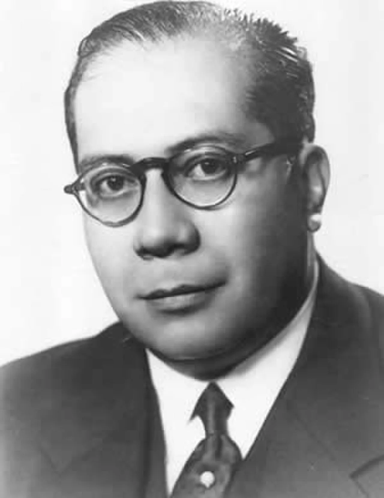Porträt von Ramón Carrillo (1906–1956) – Gedenkseite