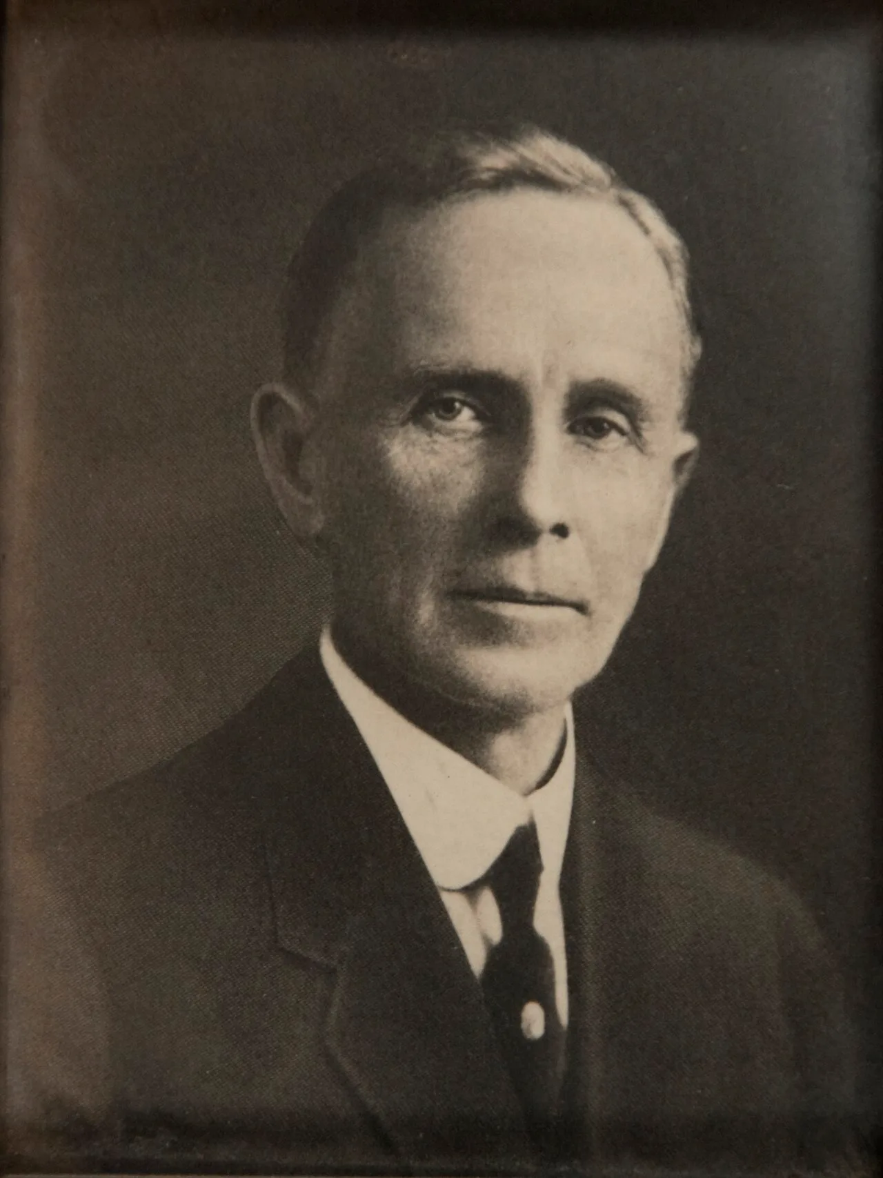 Porträt von Robert S. Munger (1854–1923) – Gedenkseite