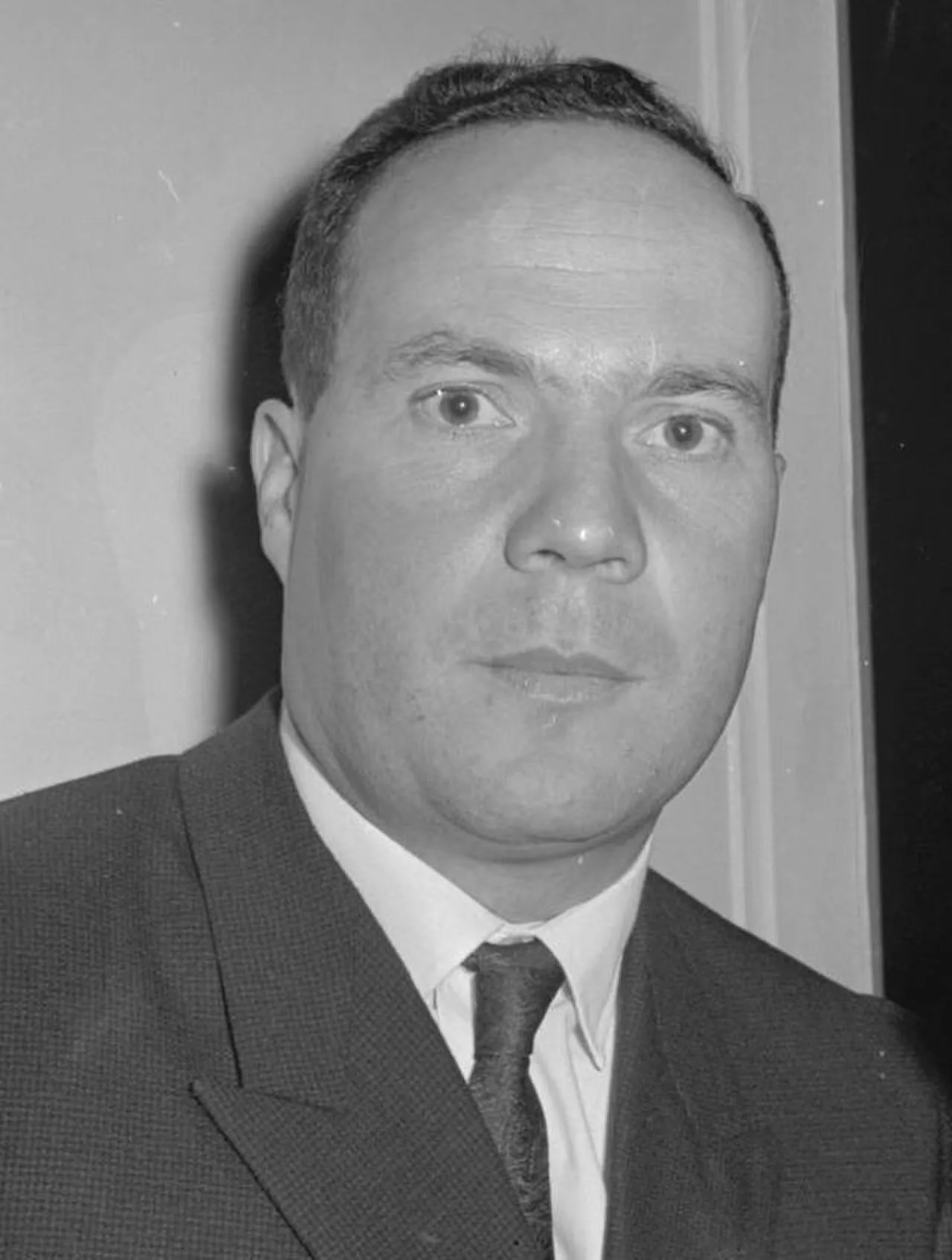 Portrait of Hugo Ballesteros Reyes (1931–2019) – memorial page