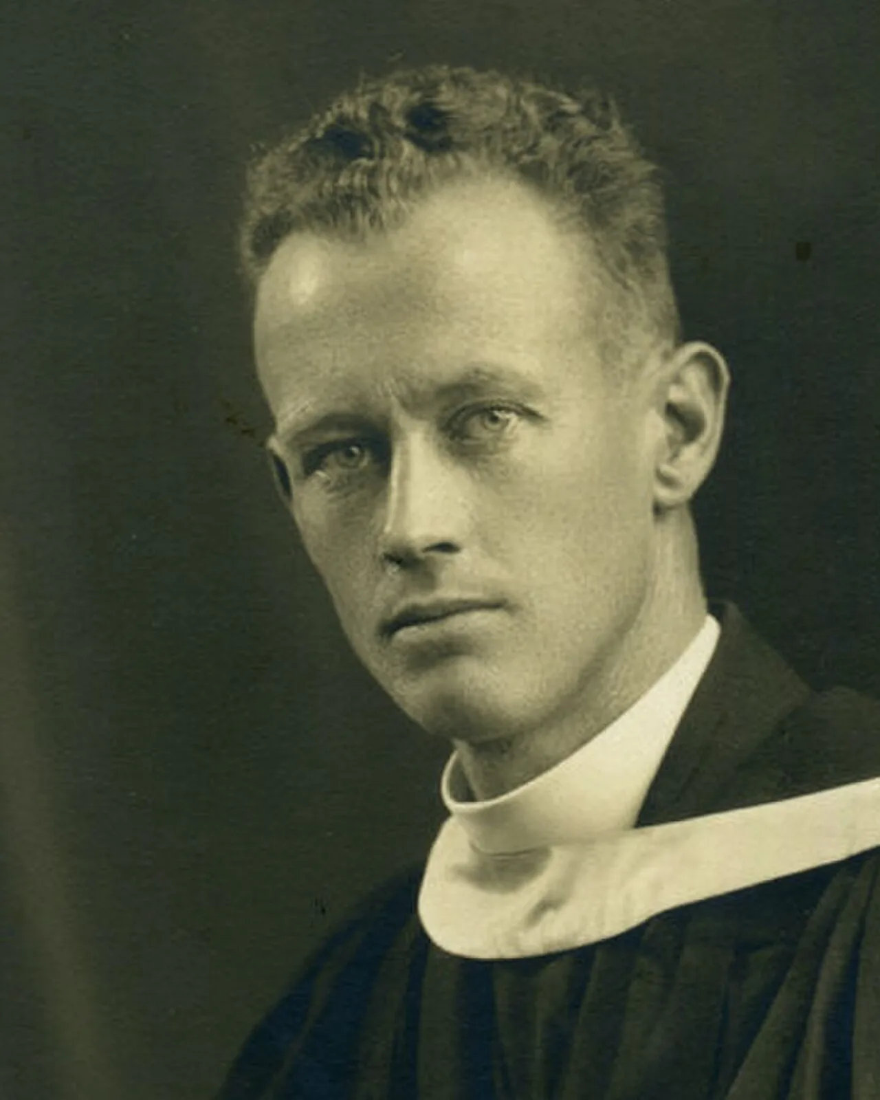 Portrait of Hubert Ryburn (1897–1988) – memorial page