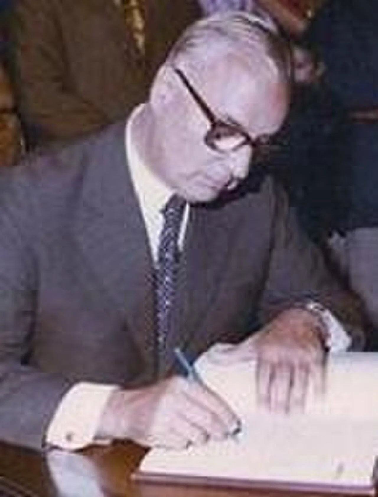 Porträt von Jorge Peirano Facio (1920–2003) – Gedenkseite