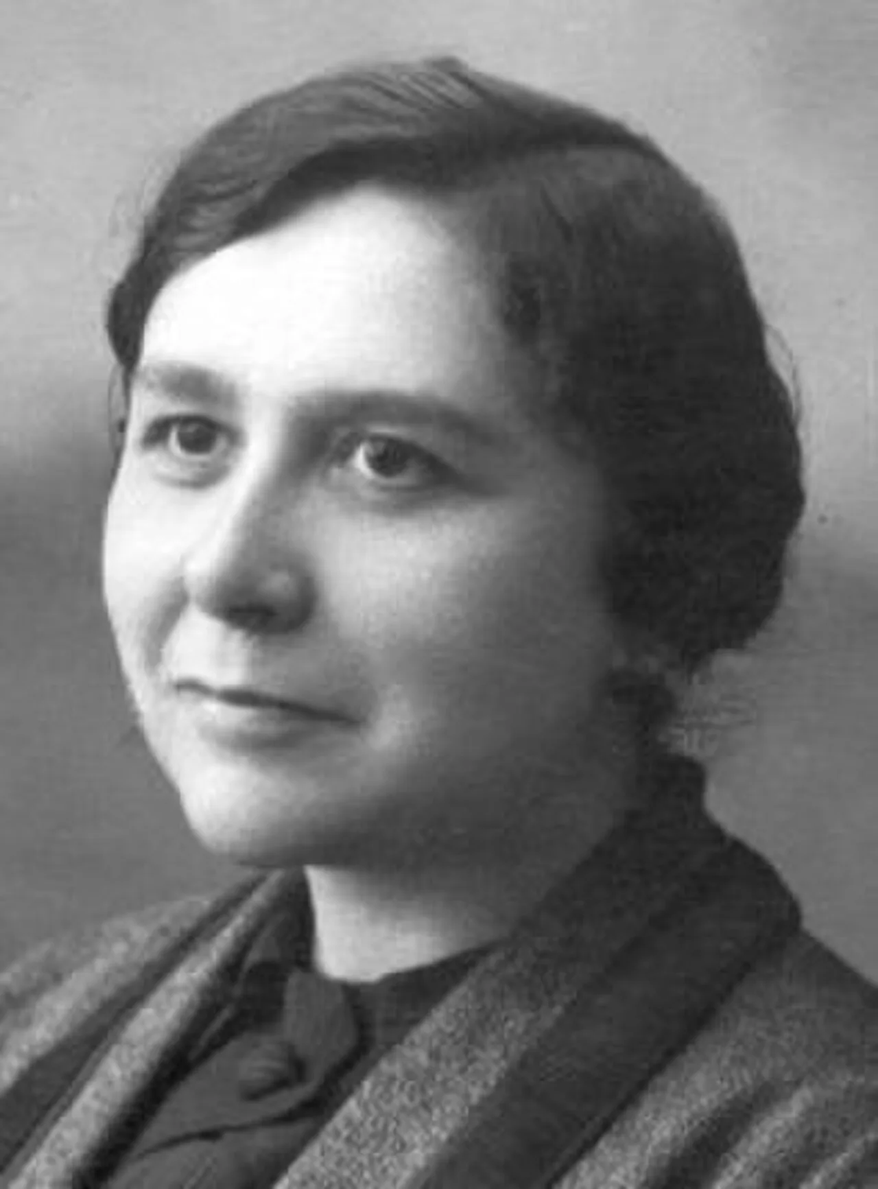 Portrait of Josefa Segovia Morón (1891–1957) – memorial page