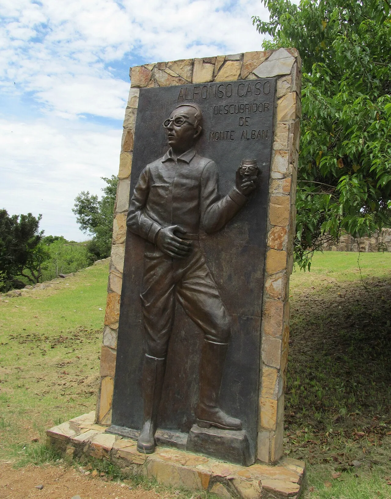Alfonso Caso y Andrade