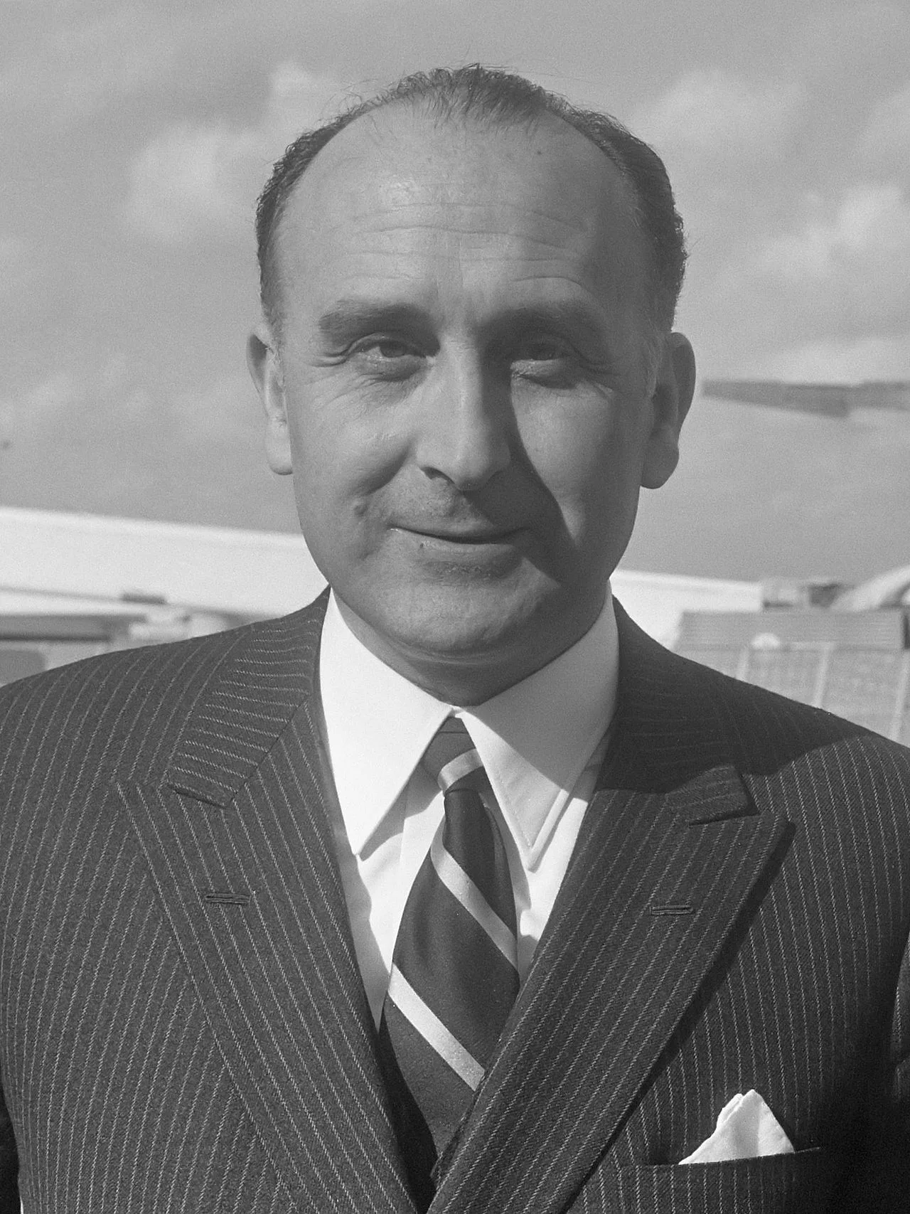 Portrait of Licinio de la Fuente (1923–2015) – memorial page