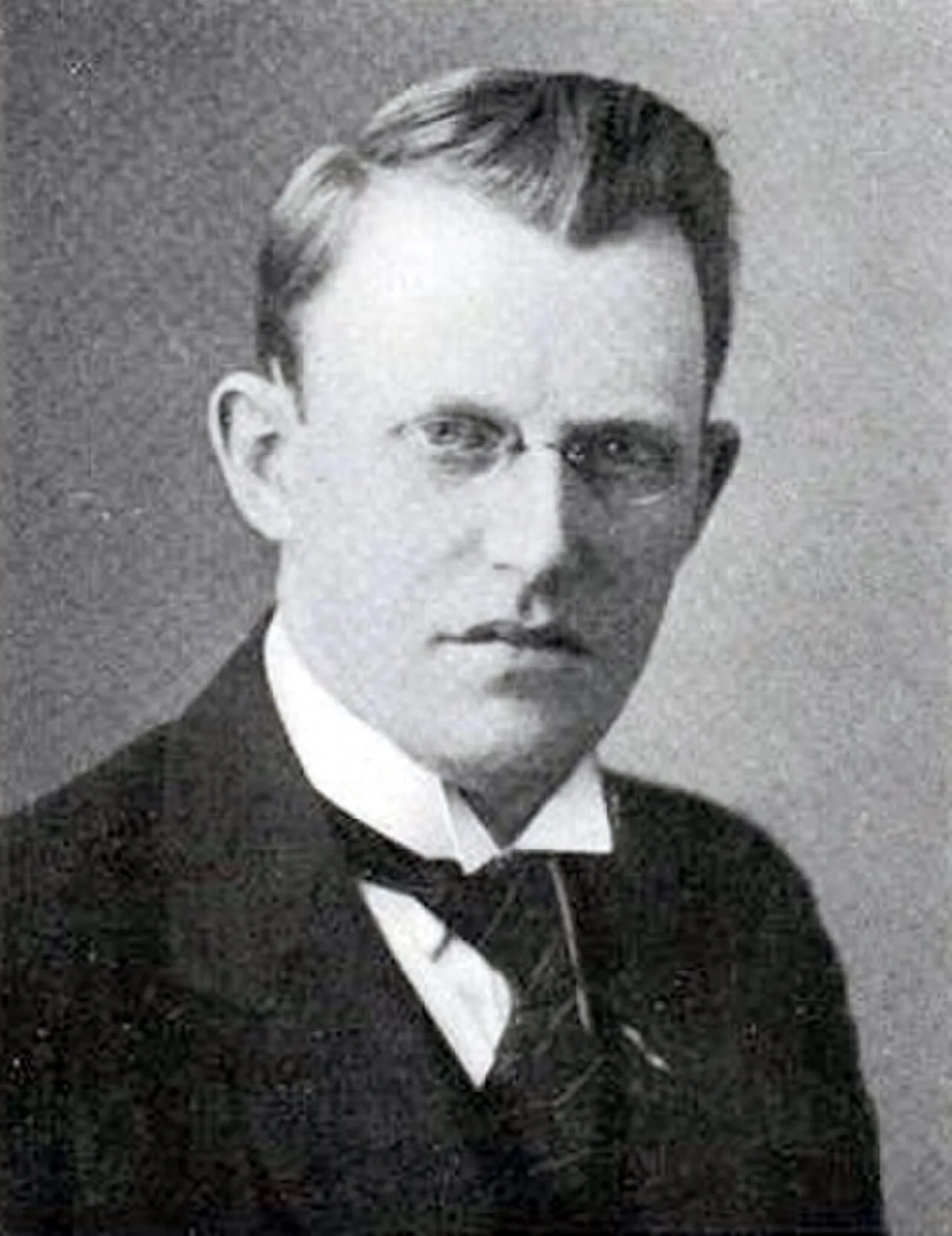 Portrait of Herman Norling (1889–1978) – memorial page