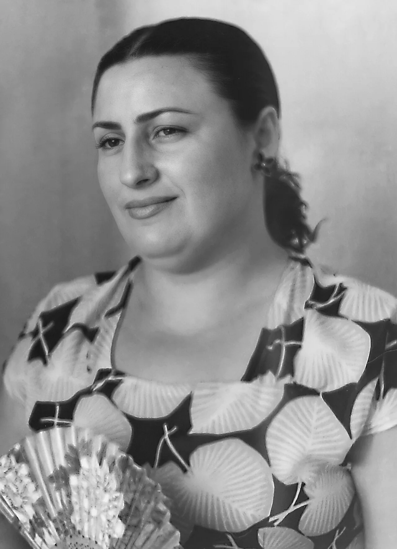 Portrait of Sara Qadimova (1922–2005) – memorial page
