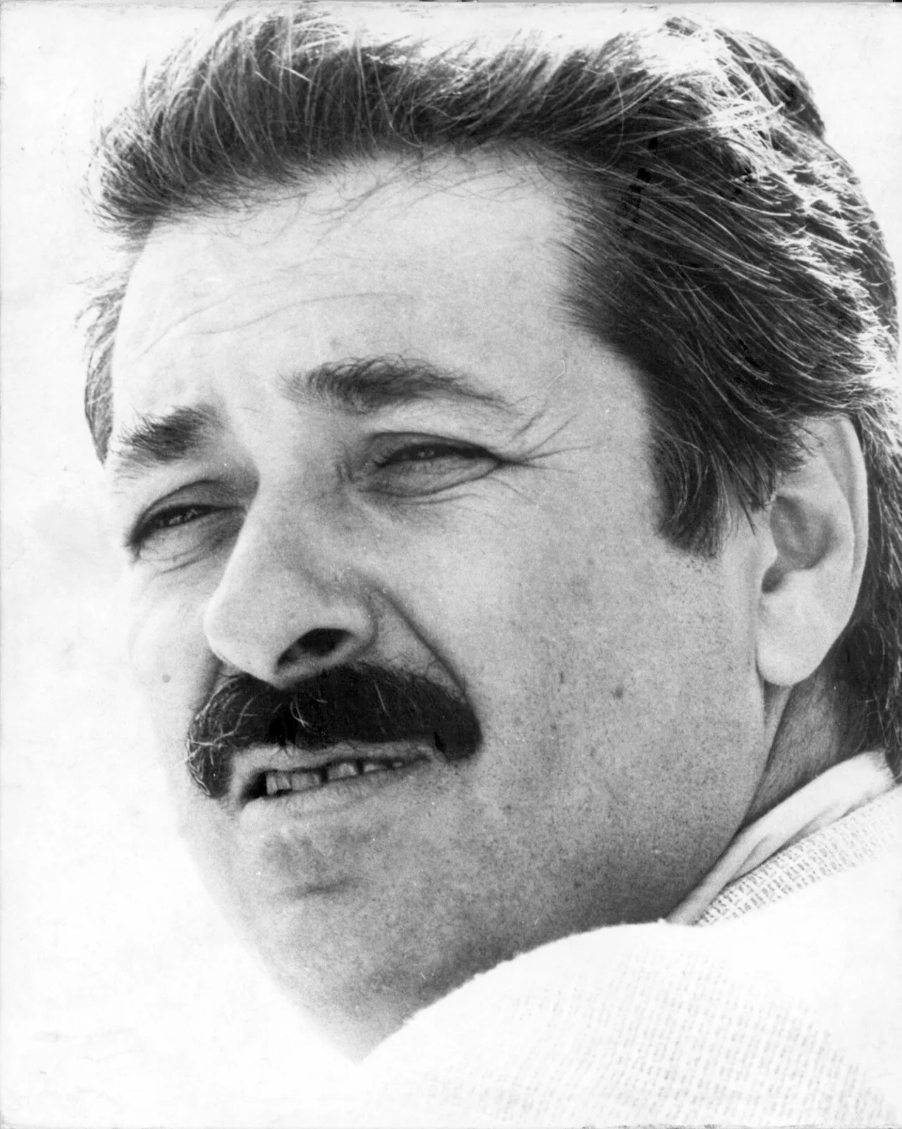 Porträt von Suha Arın (1942–2004) – Gedenkseite