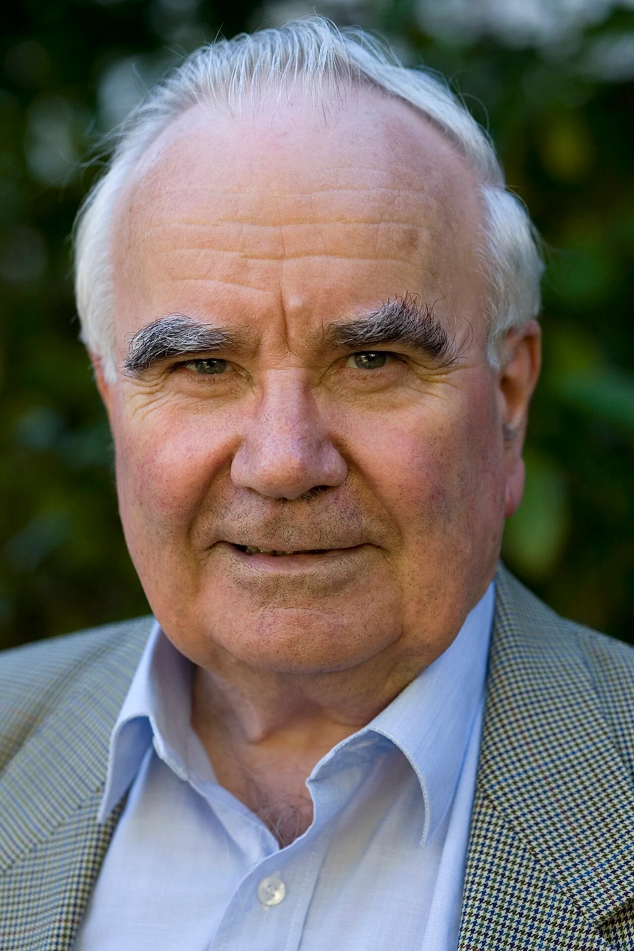 Portrait of J. B. Munro (1936–2018) – memorial page