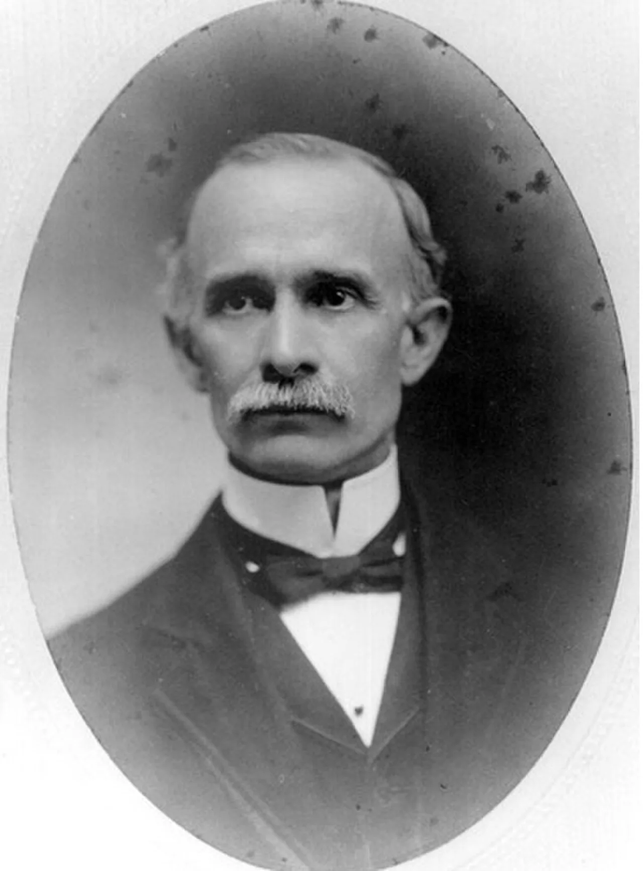 Porträt von James B. Whitfield (1860–1948) – Gedenkseite