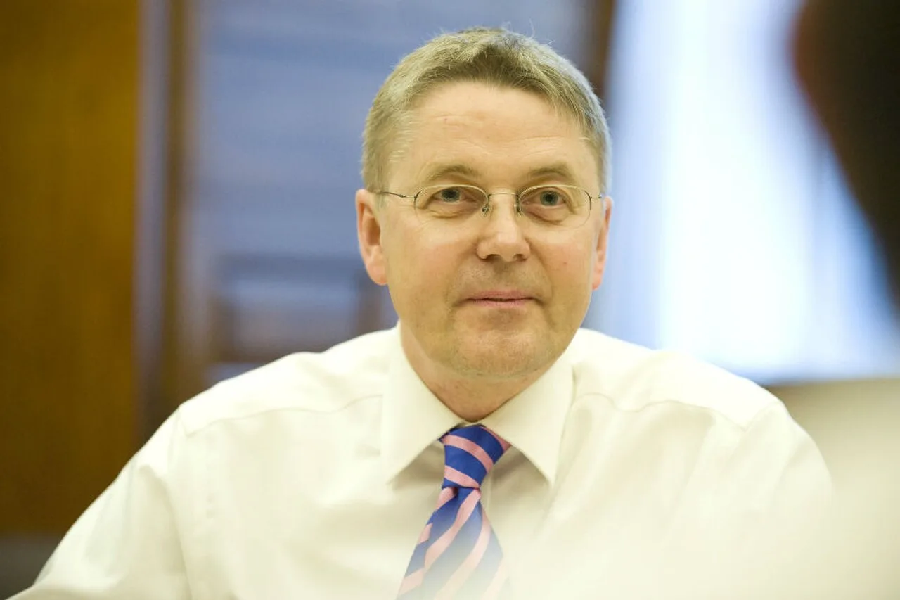 Portrait of Jeremy Heywood (1961–2018) – memorial page