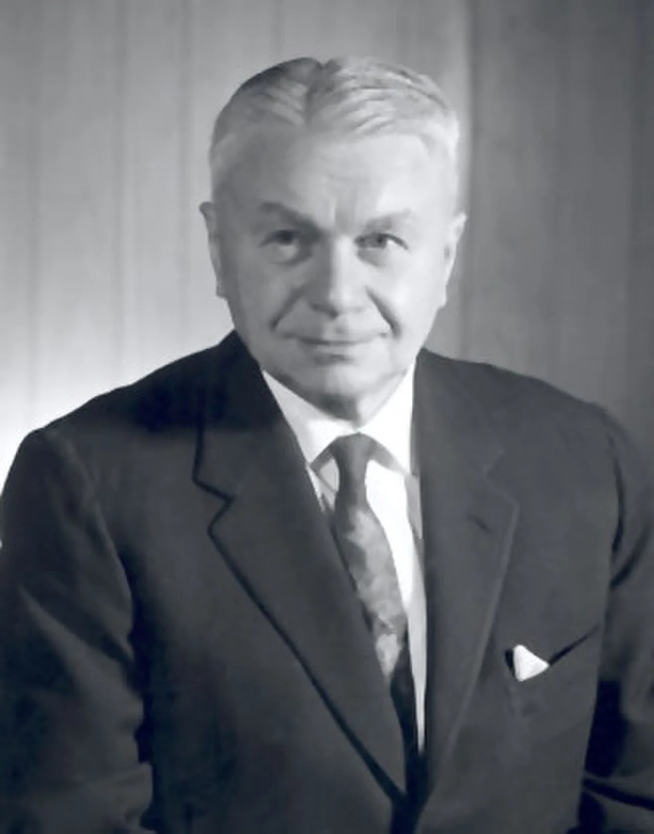 Portrait of Jerome F. Lederer (1902–2004) – memorial page