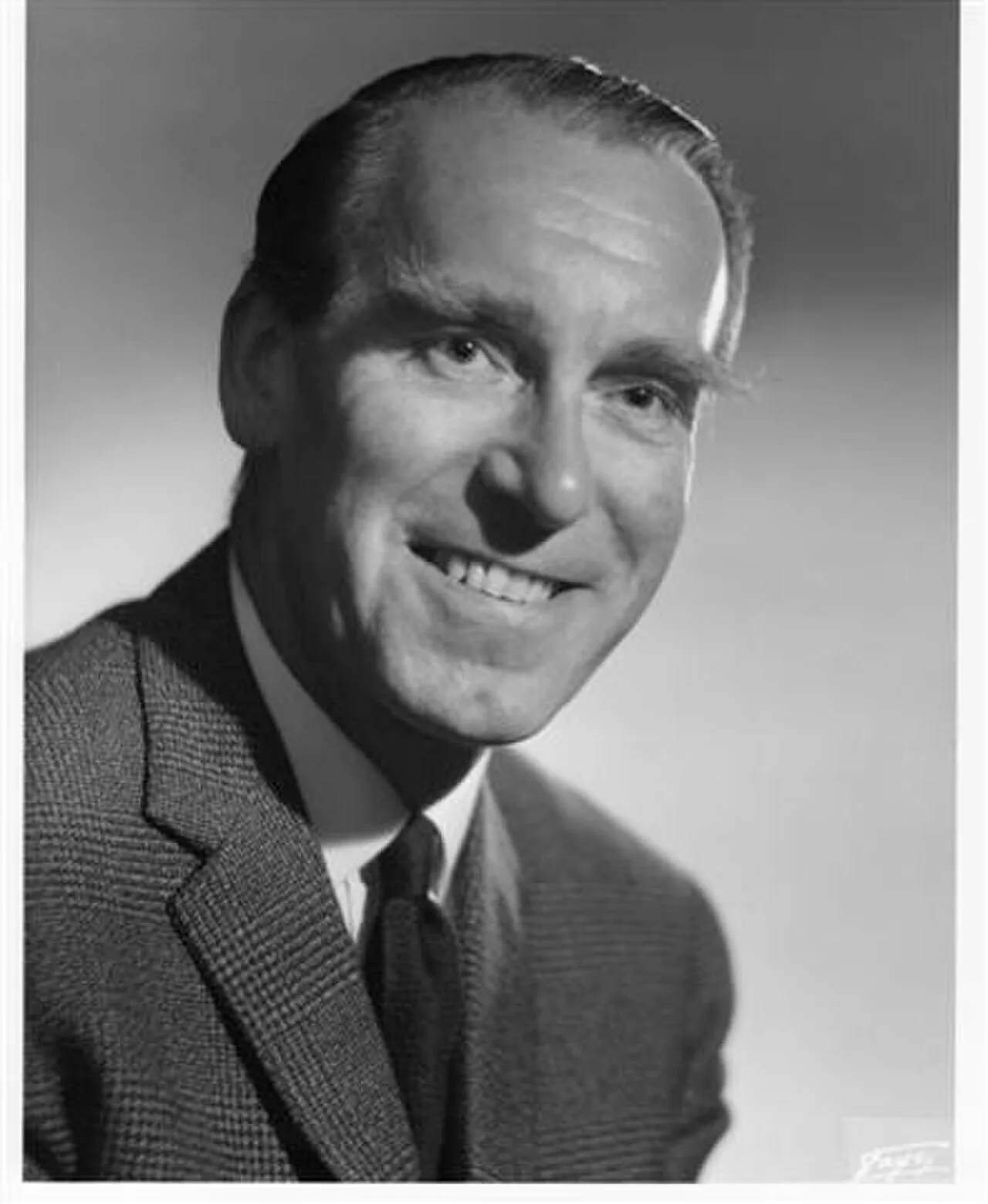 Porträt von John Hay (1919–1998) – Gedenkseite