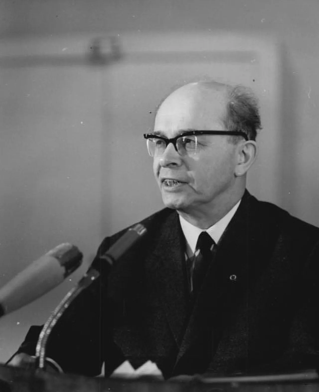 Porträt von Alexander Abusch (1902–1982) – Gedenkseite