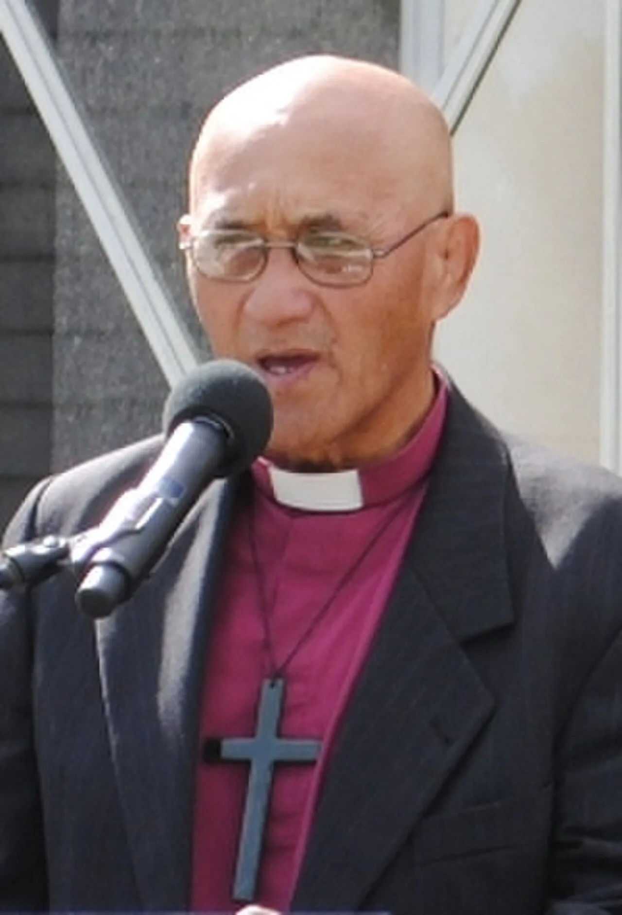 Portrait of Muru Walters (1935–2024) – memorial page