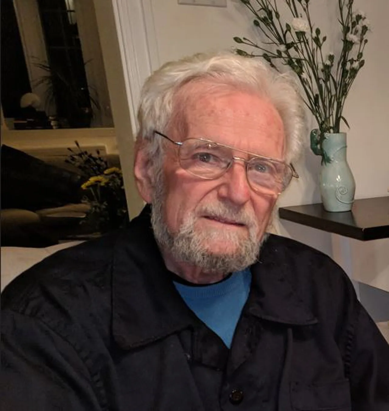 Portrait of Alan Glass (1932–2023) – memorial page