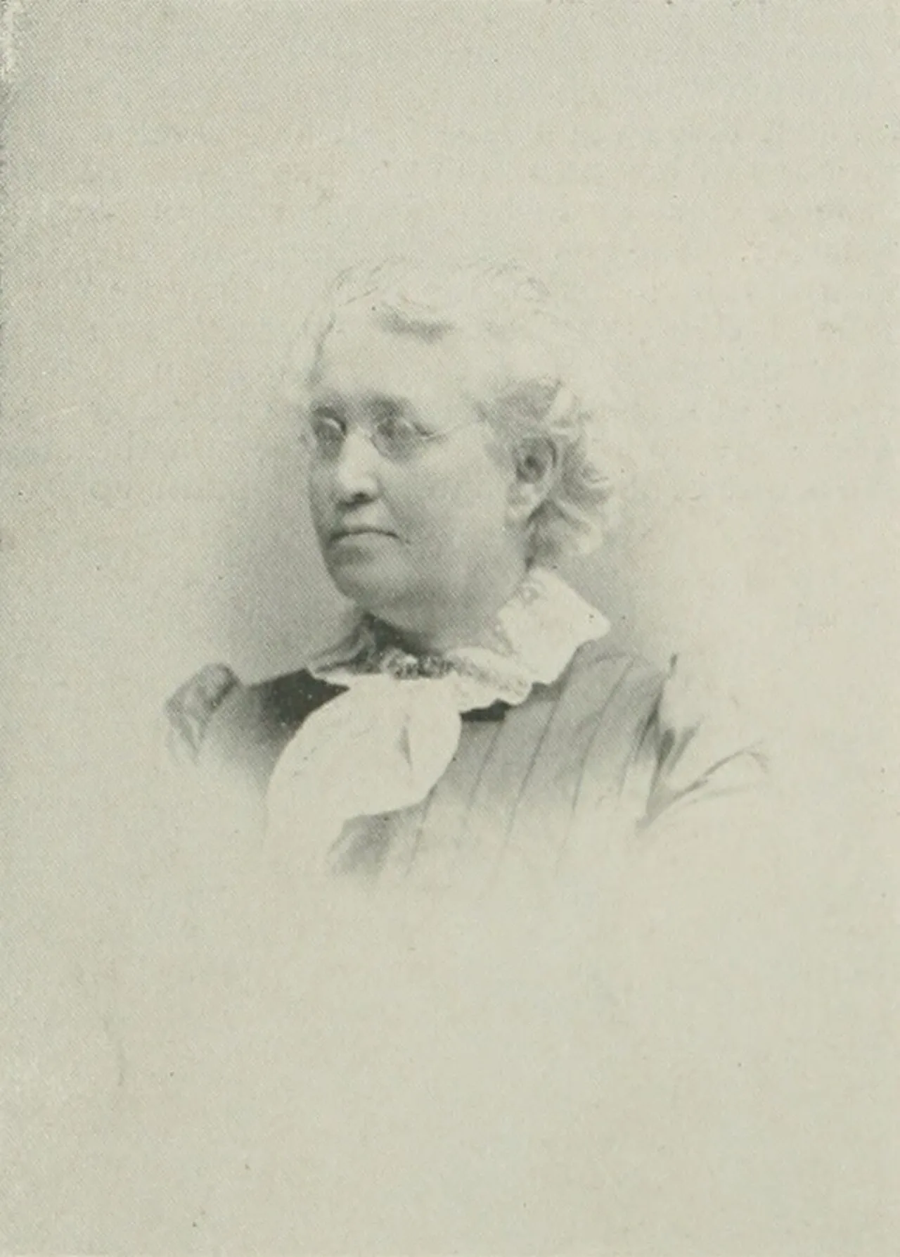 Porträt von Sarah C. Hall (1832–1926) – Gedenkseite