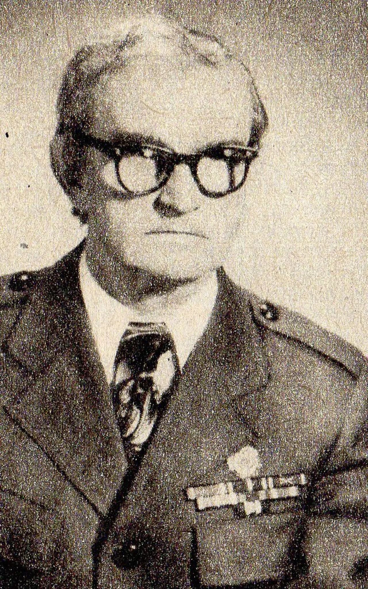 Portrait of Witold Kapryza (1913–2009) – memorial page