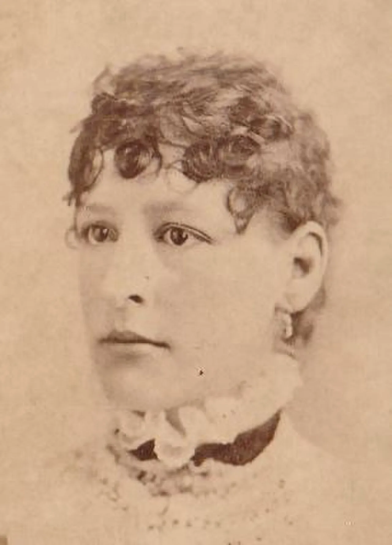Portrait of Libby Thompson (1855–1953) – memorial page