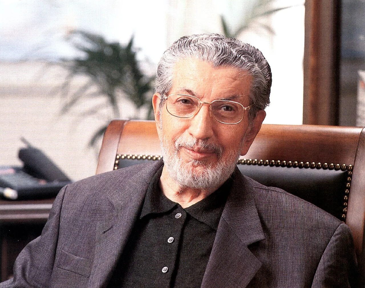 Porträt von Sabri Ülker (1920–2012) – Gedenkseite