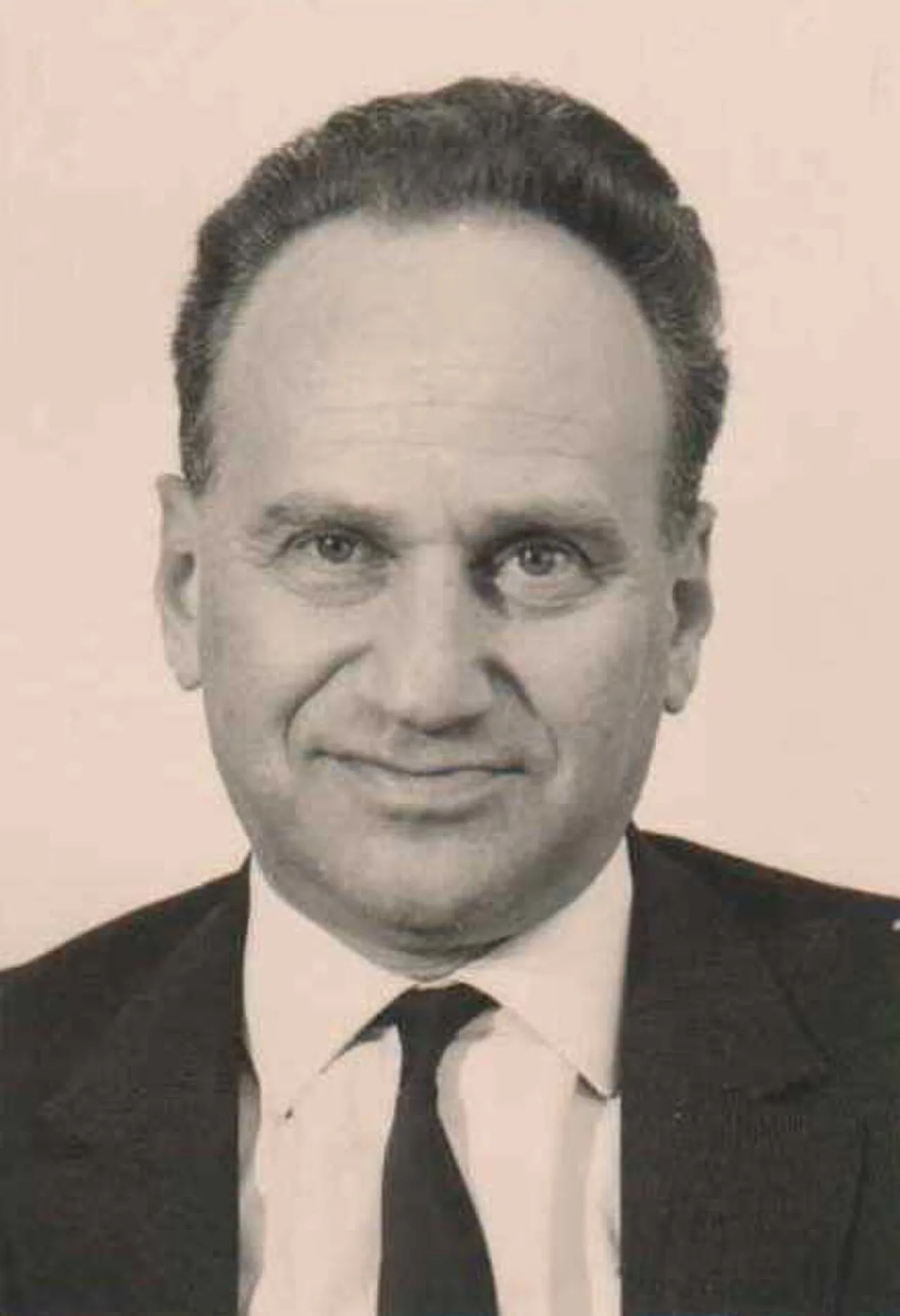 Porträt von Arje Eliav (1921–2010) – Gedenkseite