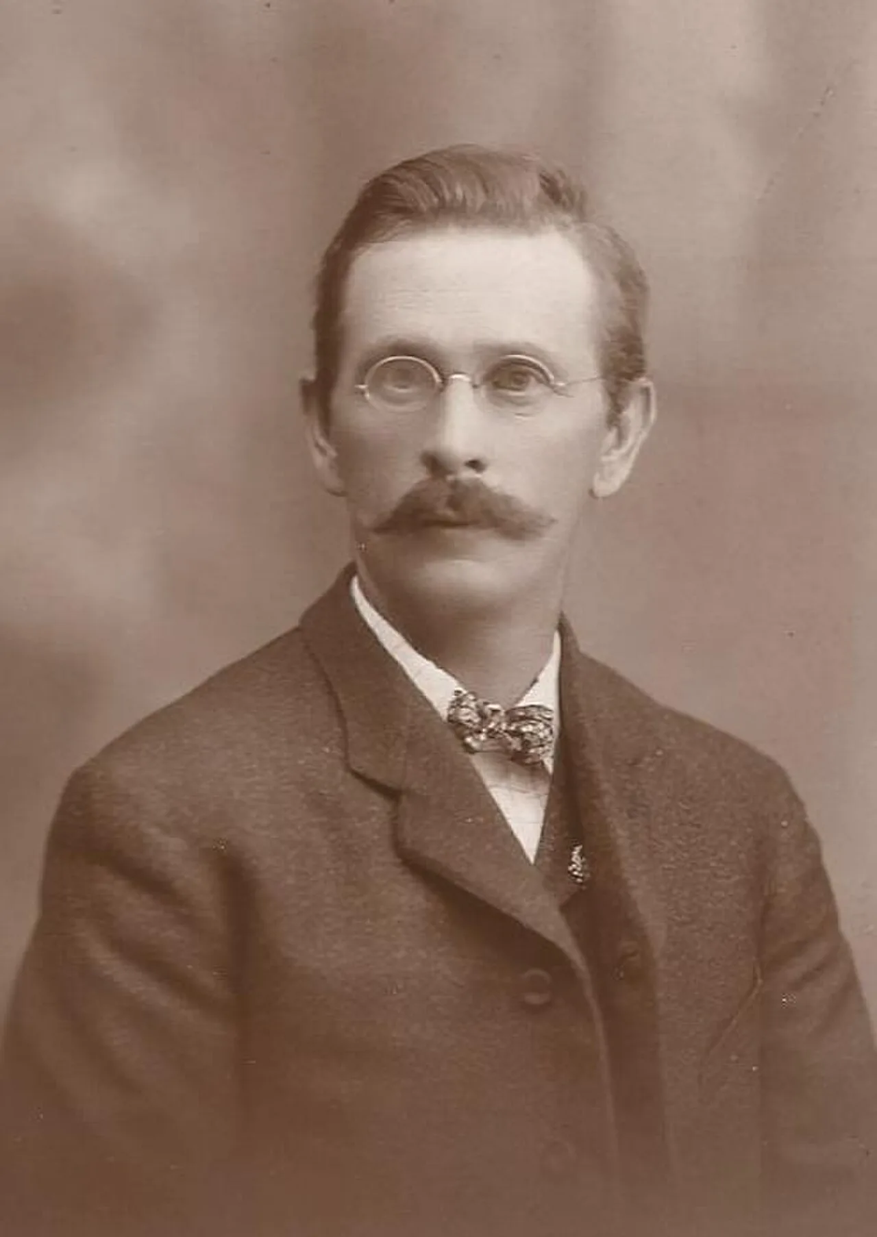 Porträt von Max N. Lindauer (1860–1936) – Gedenkseite