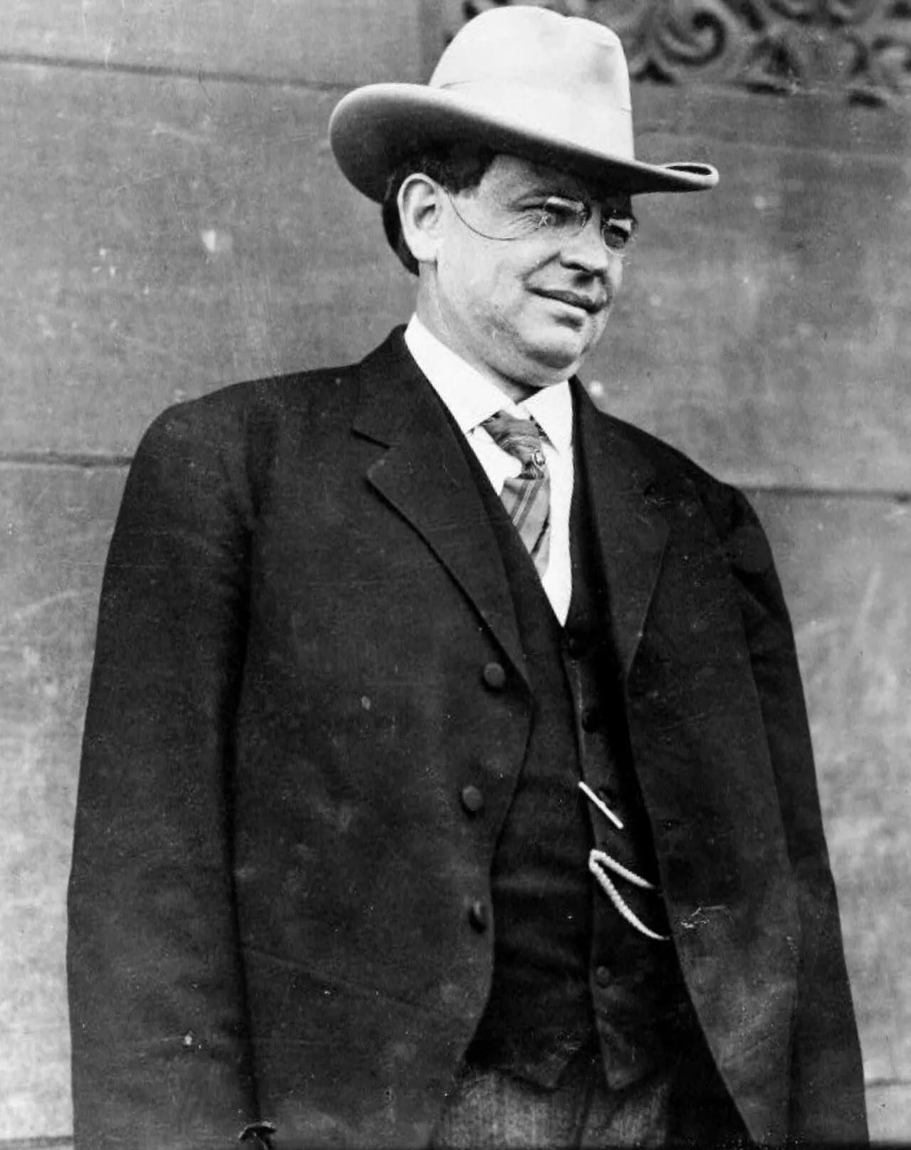Porträt von Henry D. Hatfield (1875–1962) – Gedenkseite