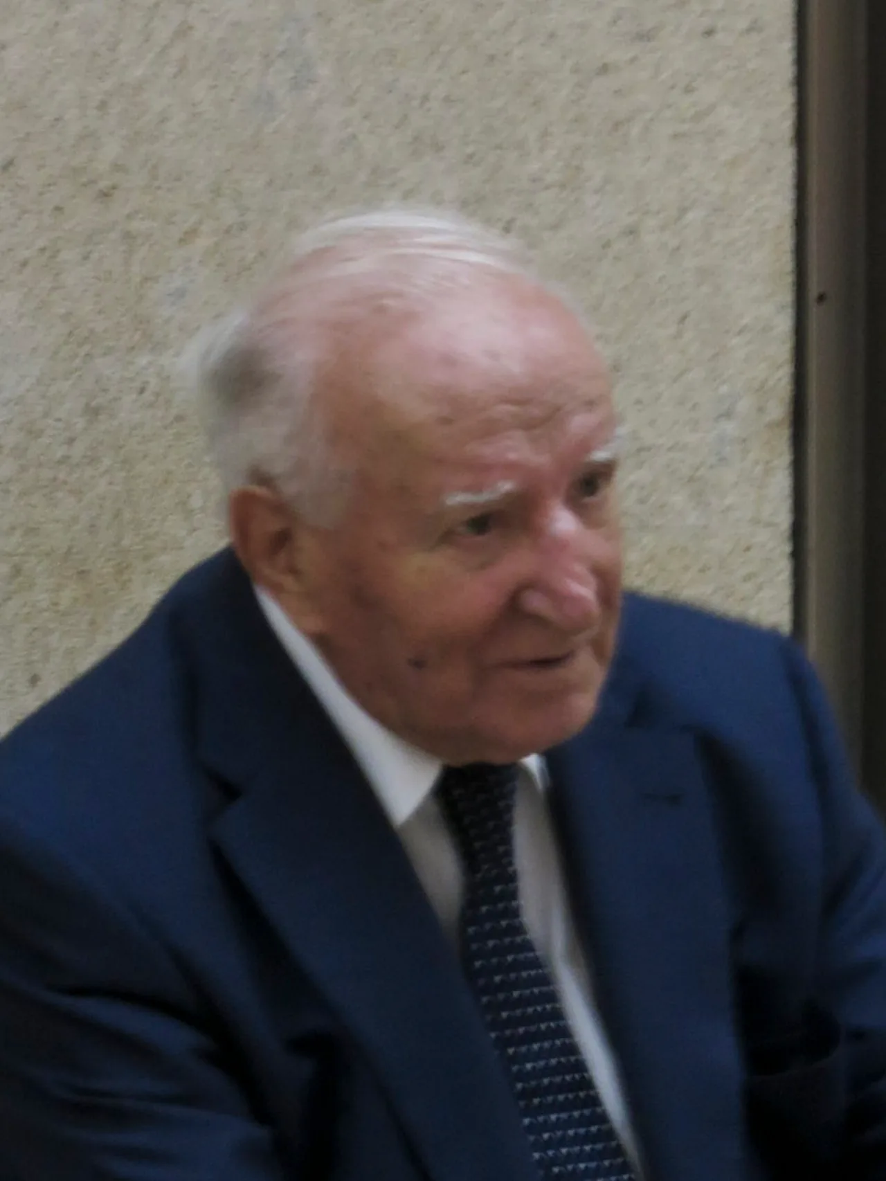 Porträt von Eduardo Lourenço (1923–2020) – Gedenkseite