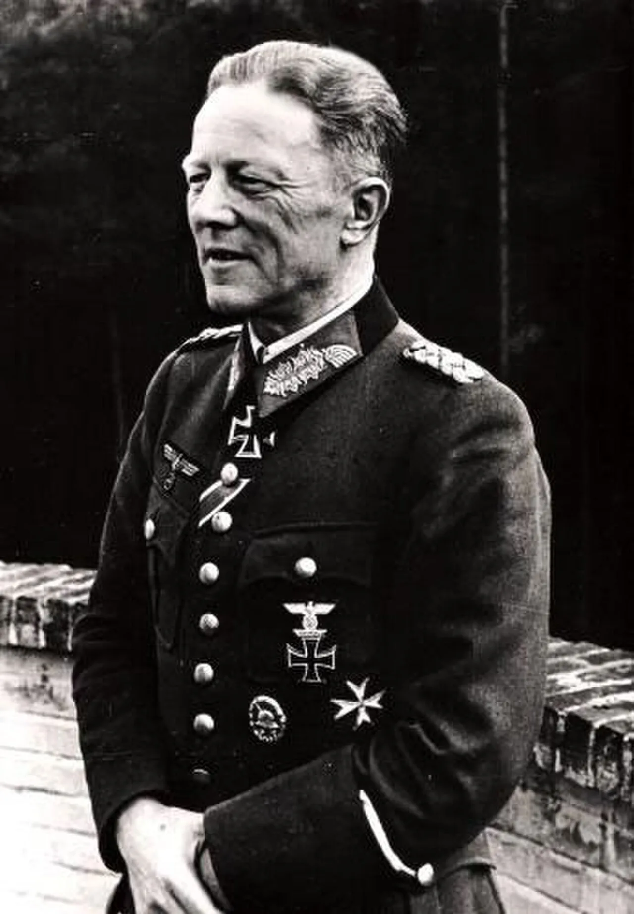 Portrait of Hans von Sponeck (1888–1944) – memorial page