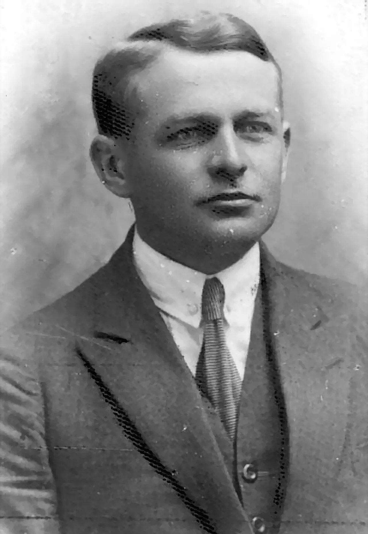 Porträt von Michał Grażyński (1890–1965) – Gedenkseite