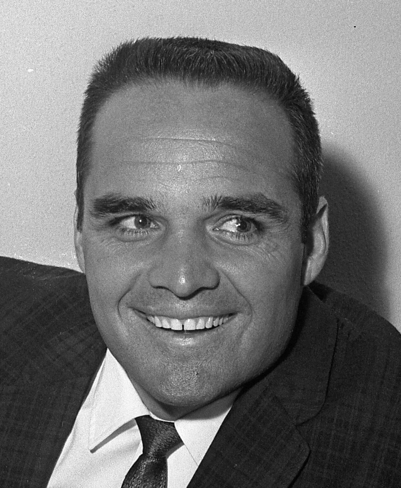Portrait of Mike Giddings (1933–2023) – memorial page