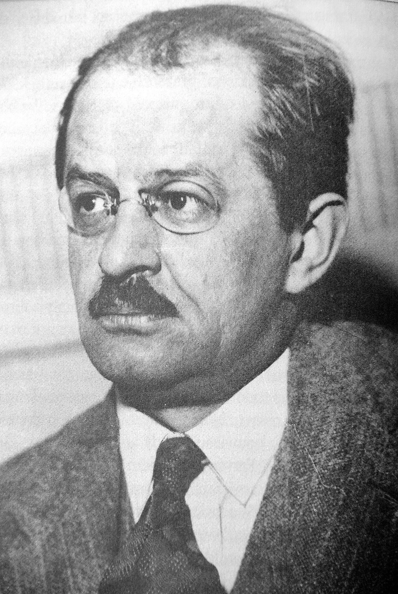Portrait of Leon Kozłowski (1892–1944) – memorial page