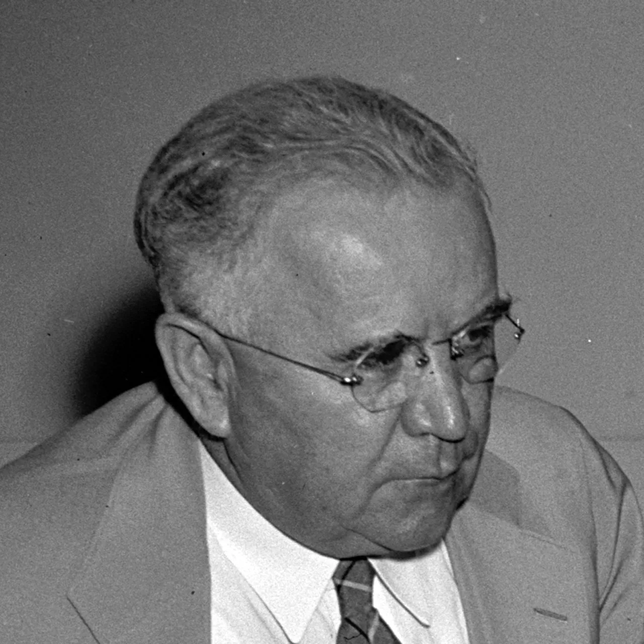 Portrait of Noah M. Mason (1882–1965) – memorial page