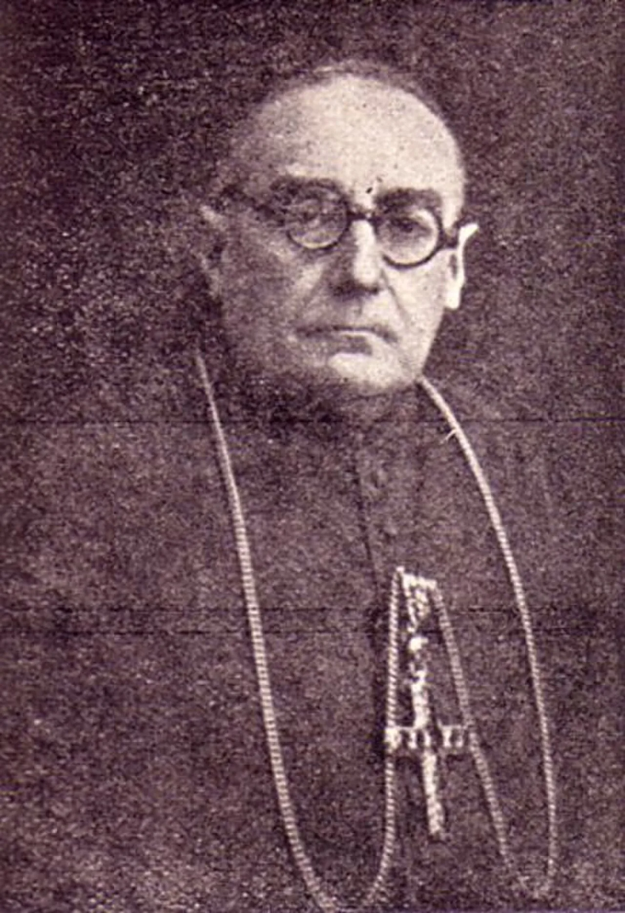 Portrait of Enrique Pla y Deniel (1876–1968) – memorial page
