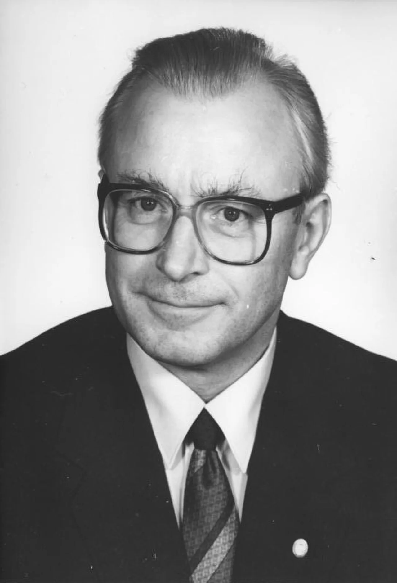Portrait of Wolfgang Schwanitz (1930–2022) – memorial page