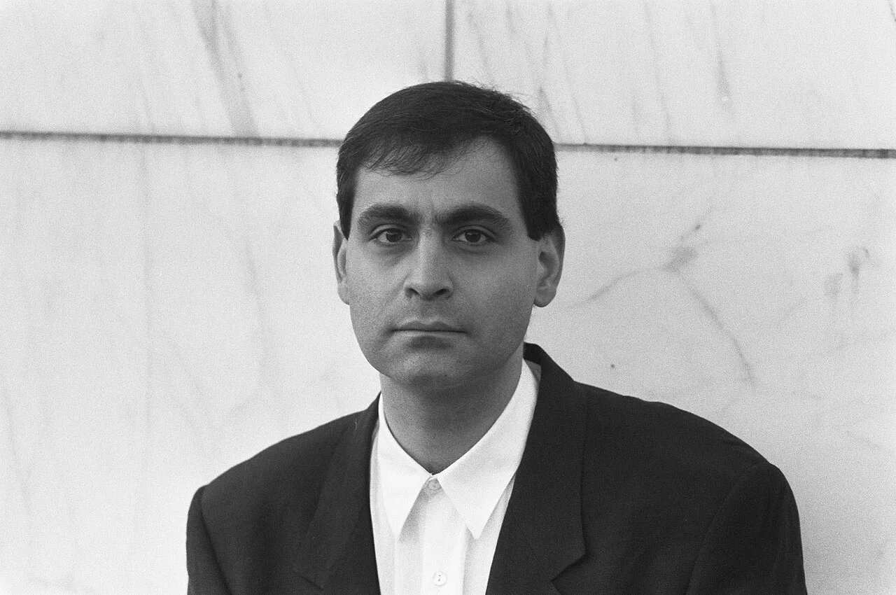 Porträt von Pierre Audi (1957–2025) – Gedenkseite