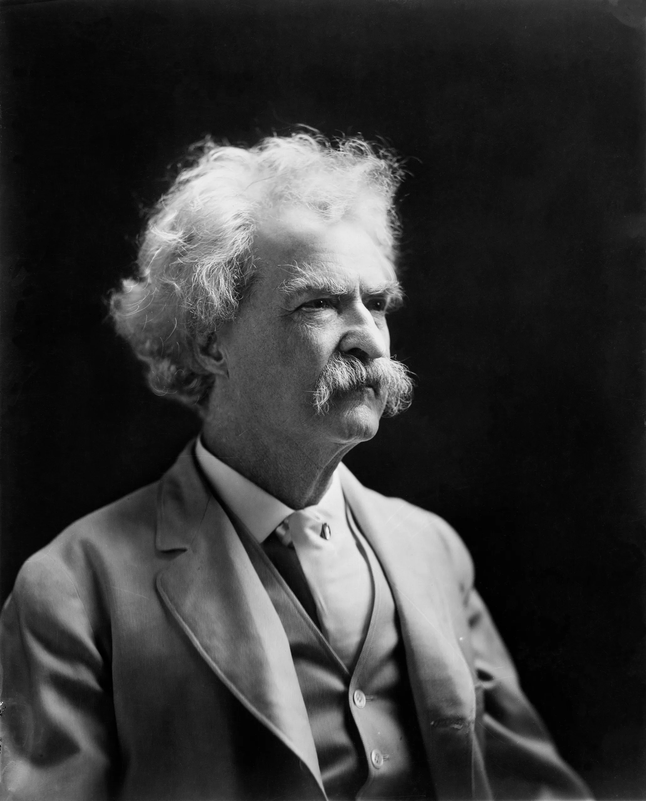 Portrait of Mark Twain (1835–1910) – memorial page