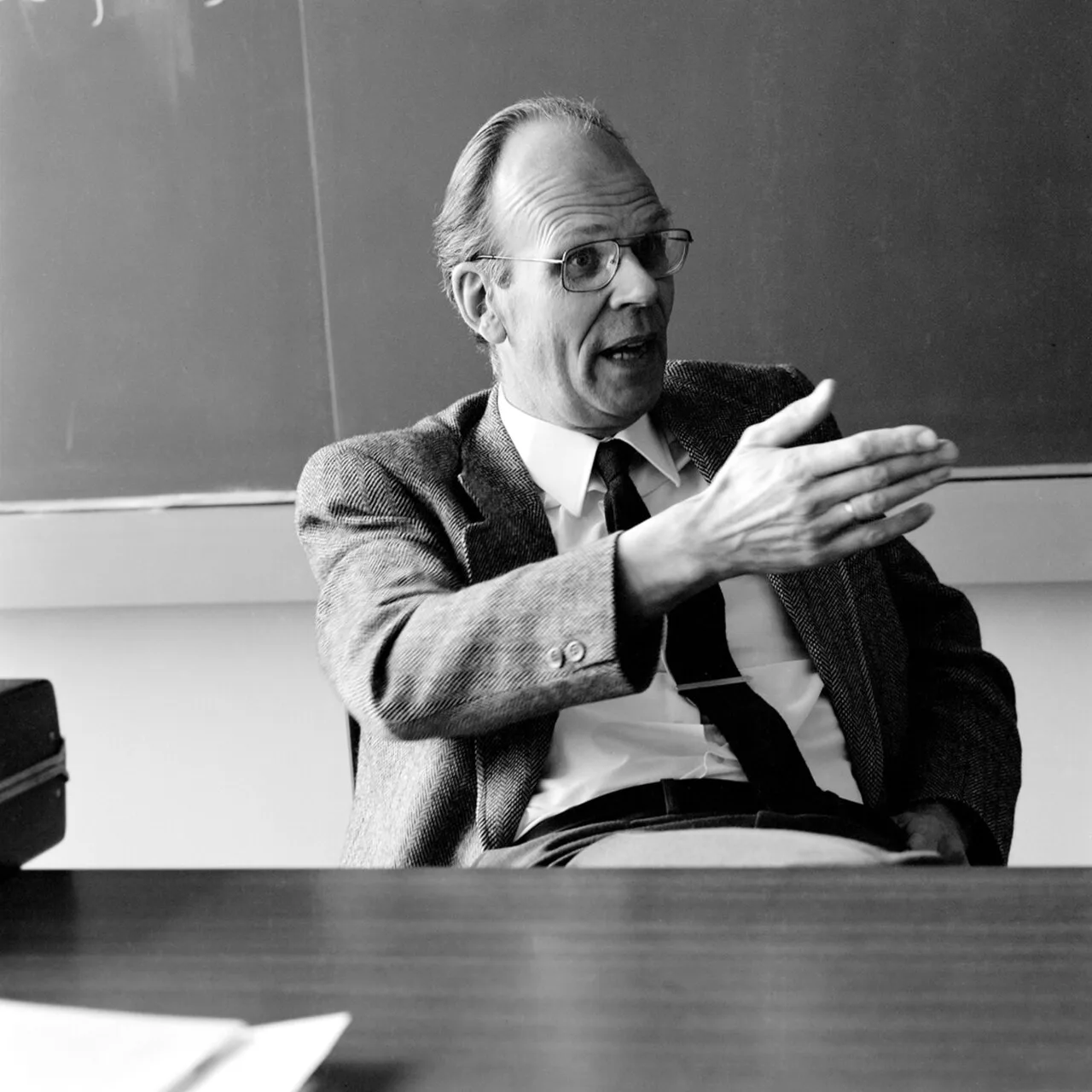 Portrait of Leon van Hove (1924–1990) – memorial page