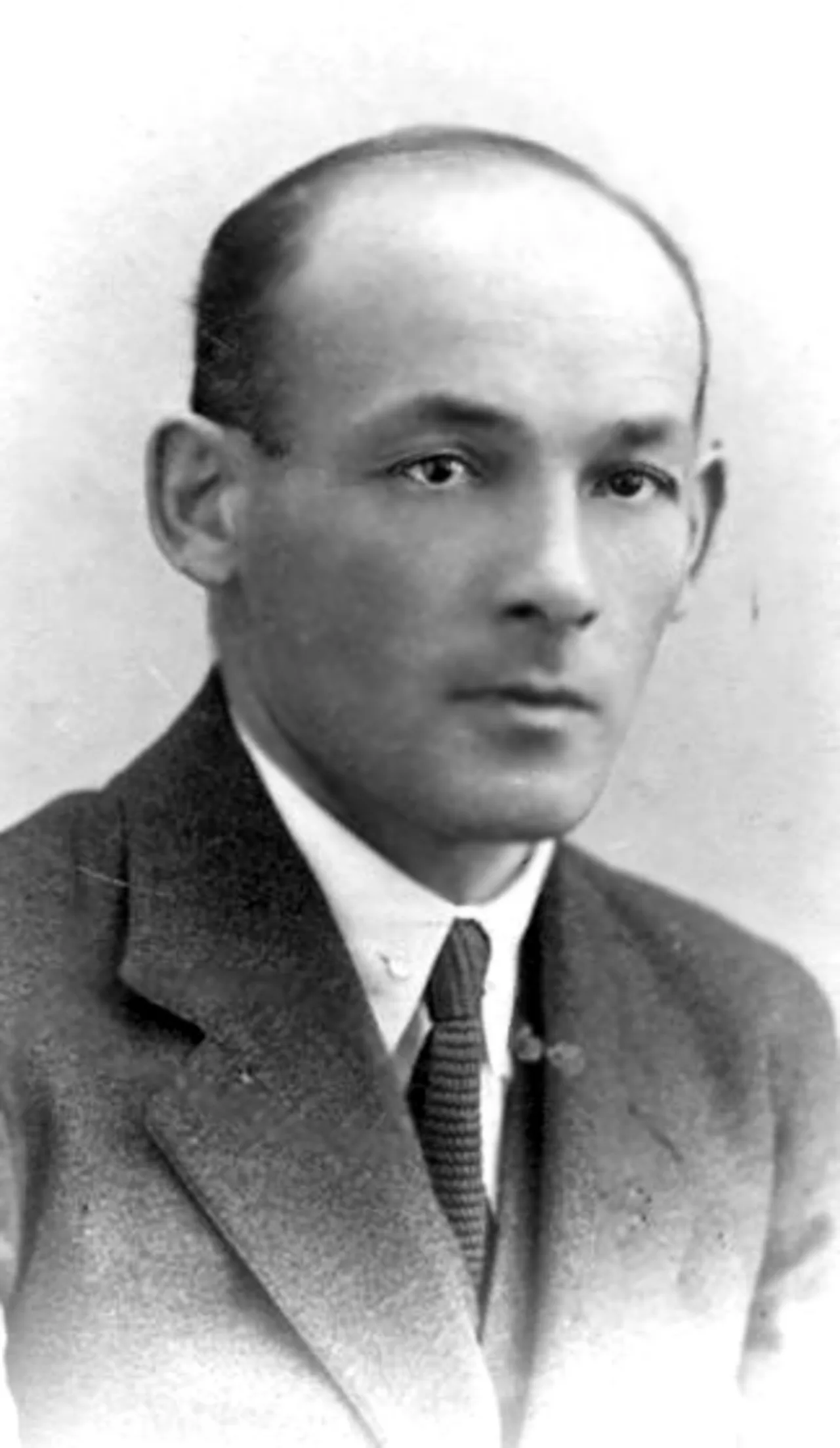 Portrait of Janusz Jędrzejewicz (1885–1951) – memorial page