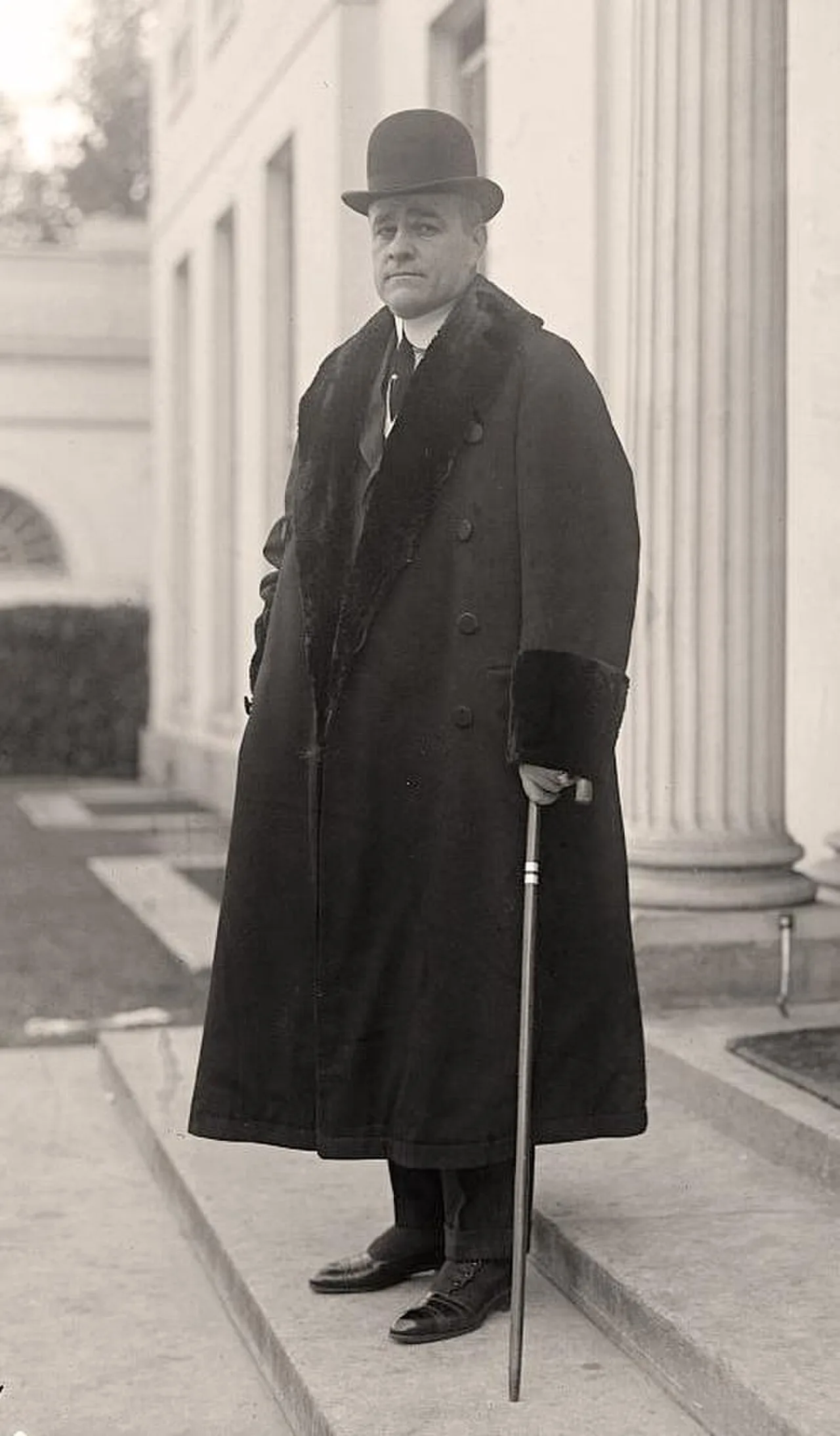 Porträt von Raymond T. Baker (1877–1935) – Gedenkseite