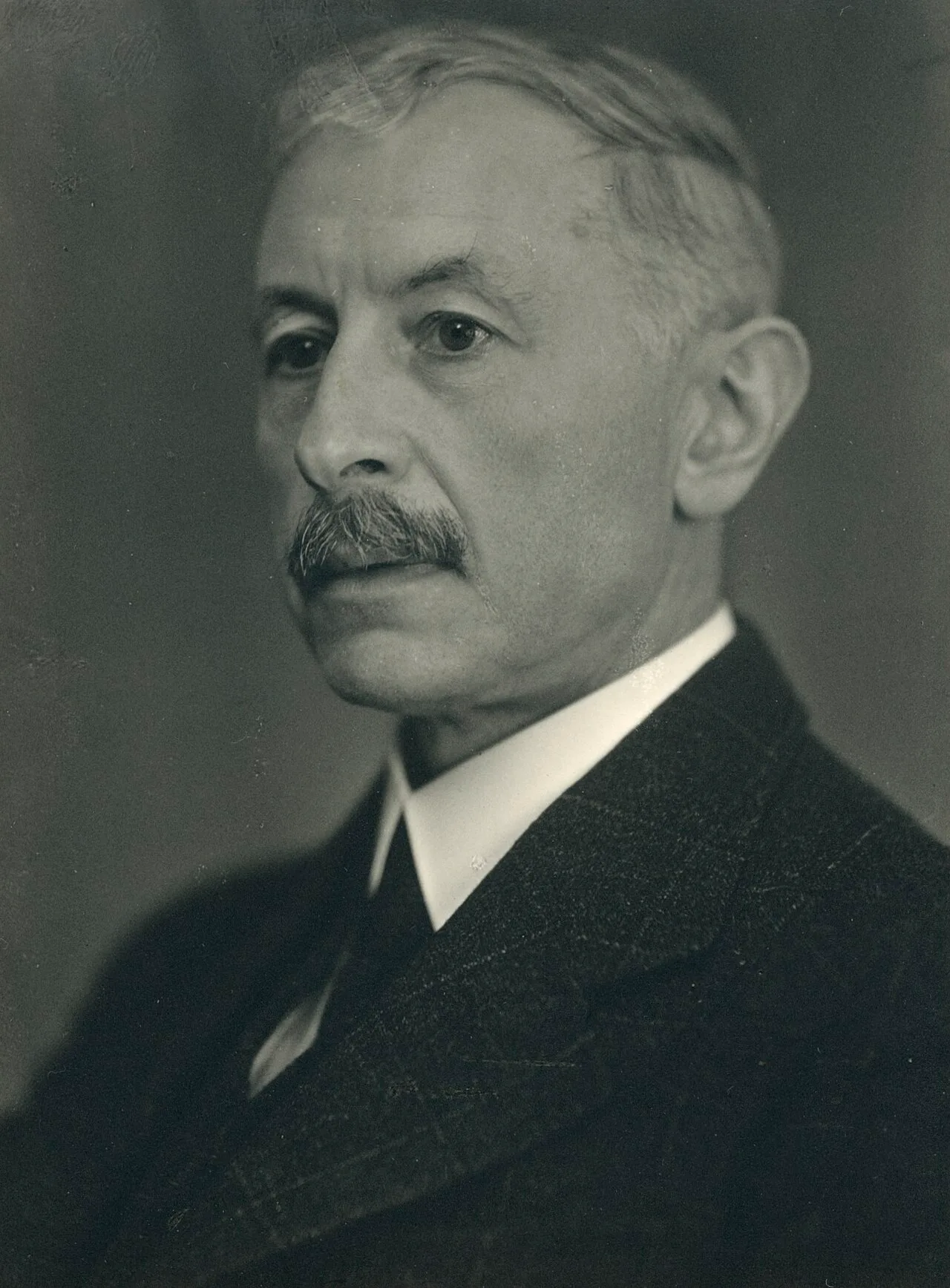 Portrait of Paul Karrer (1889–1971) – memorial page