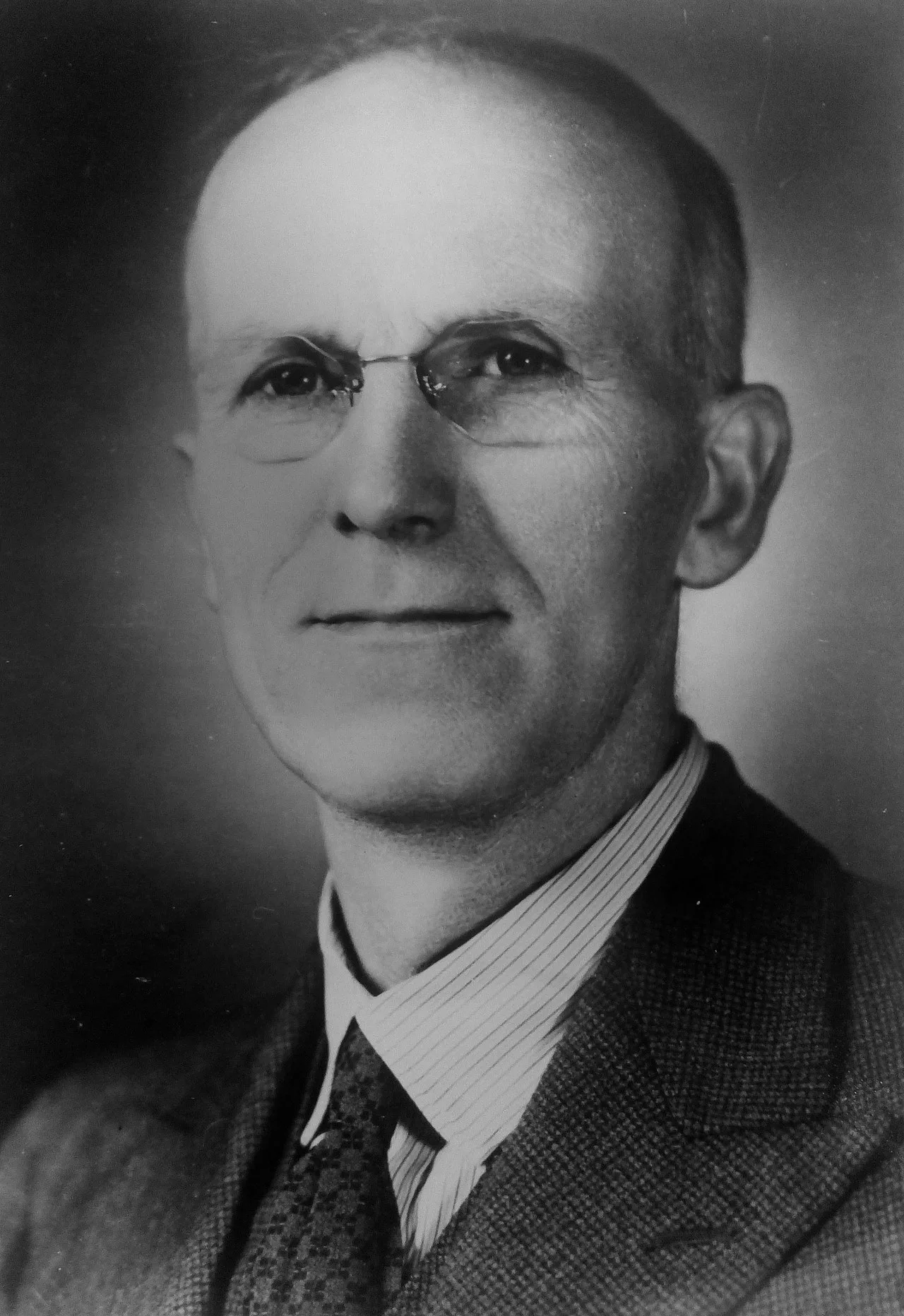 Portrait of Rex Mason (1885–1975) – memorial page