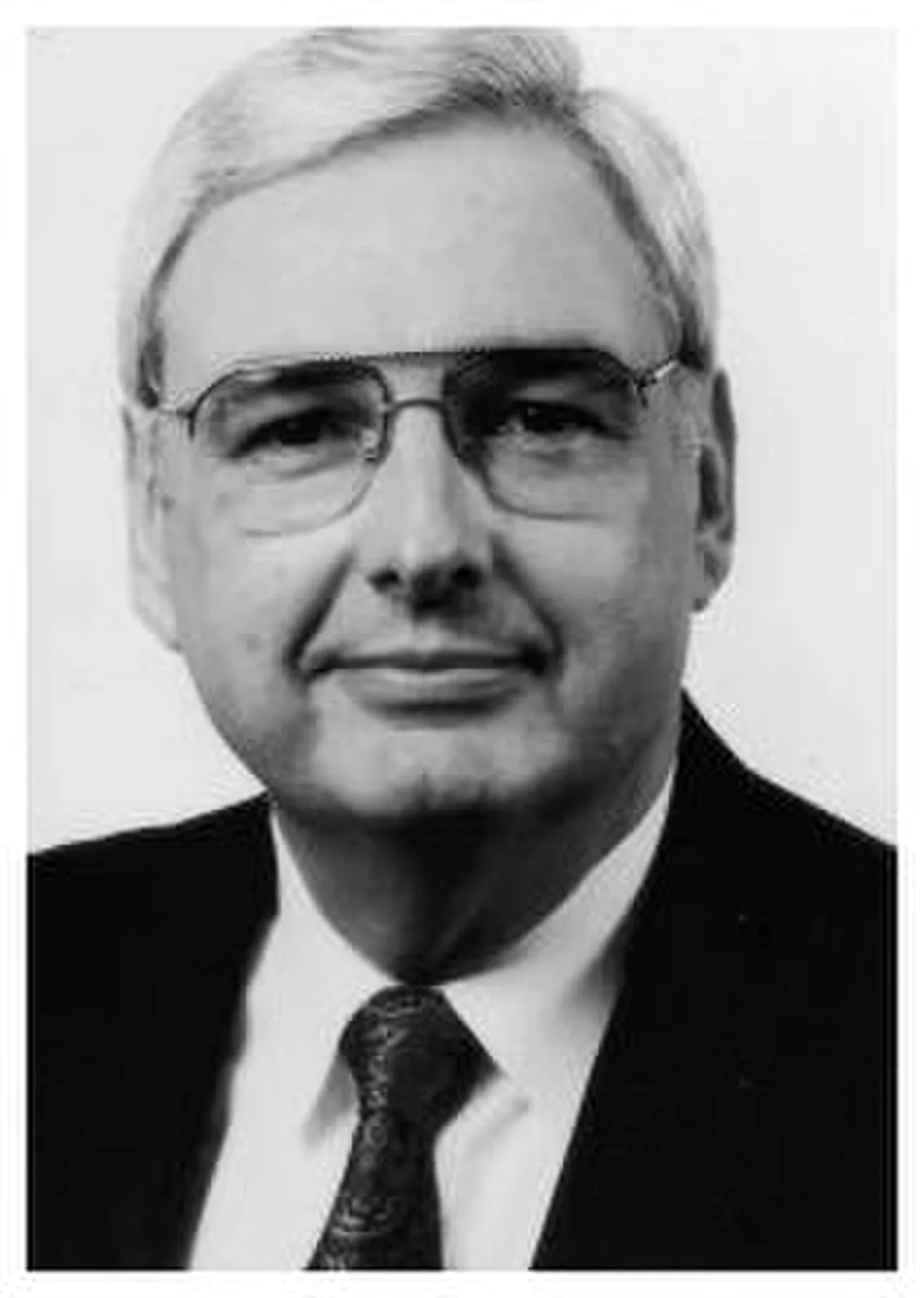Porträt von Robert S. Folkenberg (1941–2015) – Gedenkseite