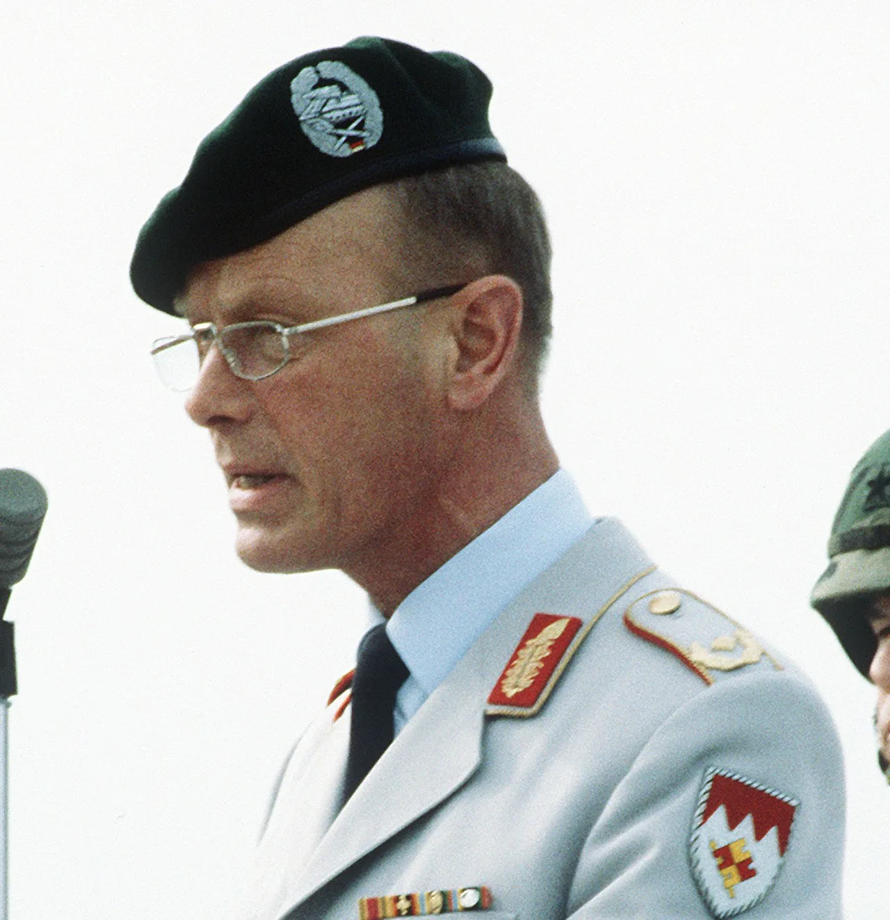 Porträt von Hartmut Bagger (1938–2024) – Gedenkseite