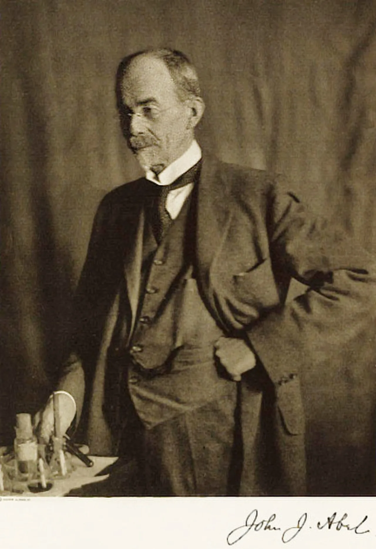 Portrait of John Jacob Abel (1857–1938) – memorial page