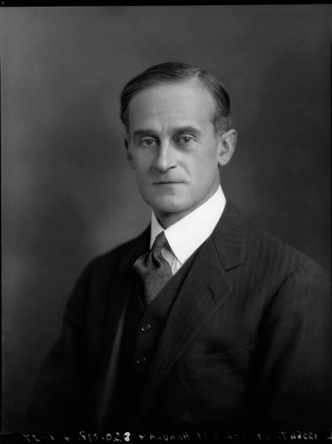 Porträt von Sir Cuthbert Headlam, 1st Baronet (1876–1964) – Gedenkseite