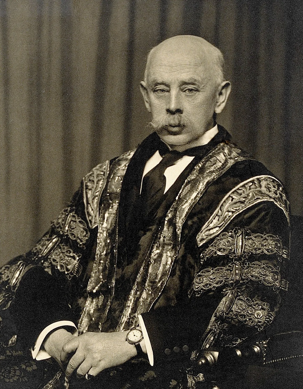 Portrait of Sir John Bradford, 1st Baronet (1863–1935) – memorial page