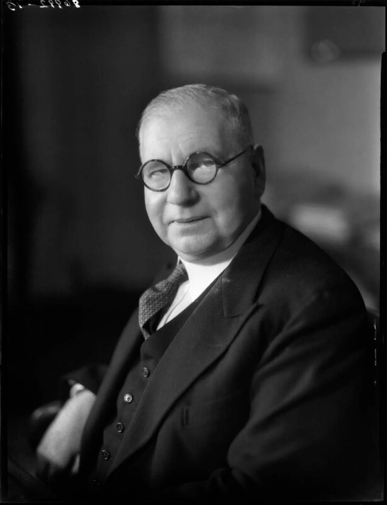 Porträt von Sir Walter Womersley, 1st Baronet (1878–1961) – Gedenkseite
