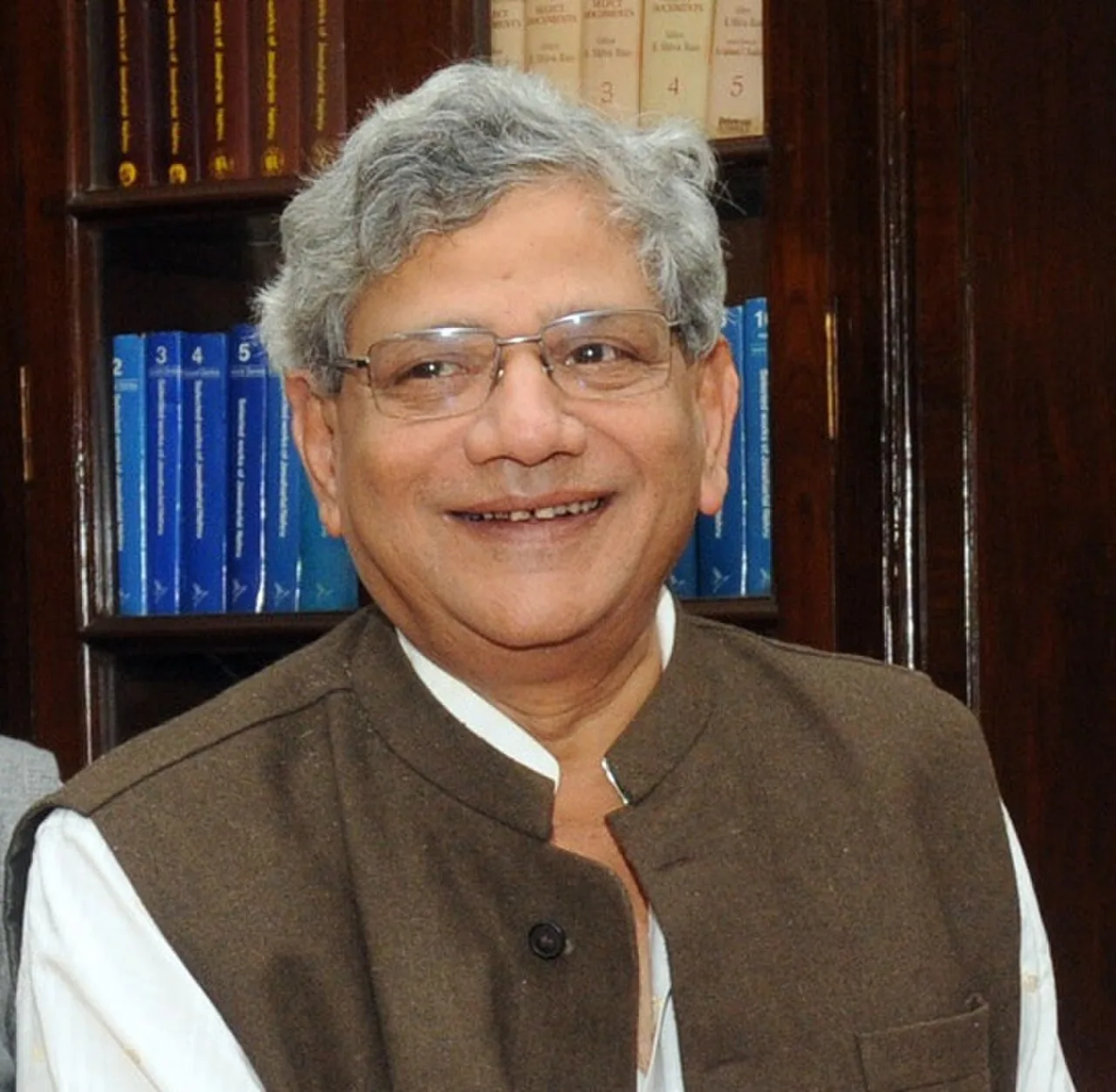 Porträt von Sitaram Yechury (1952–2024) – Gedenkseite