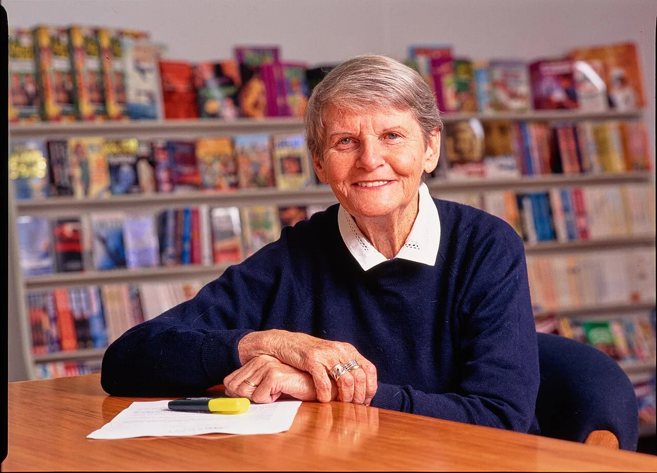 Porträt von Sonja Davies (1923–2005) – Gedenkseite