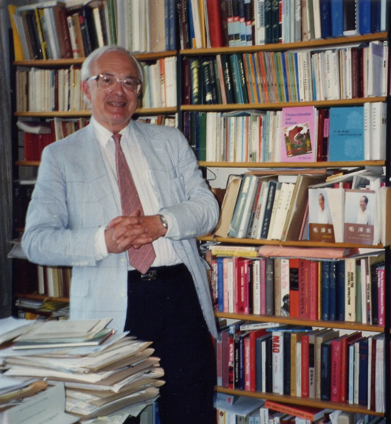 Portrait of Stuart R. Schram (1924–2012) – memorial page